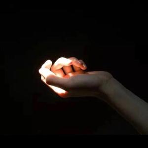 雪白皮肤美幼女黄色女同性恋视频
